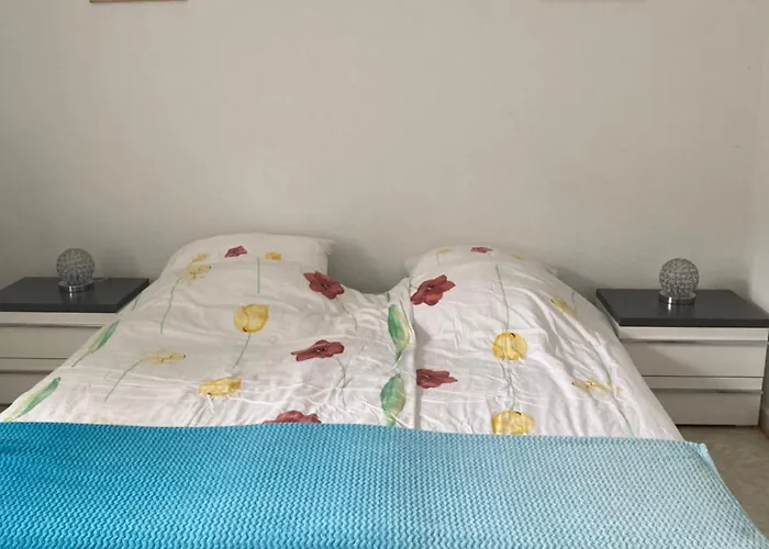 Self Check In 42 M Schlafzimmer Eigenes Badezimmer Mit Badewanne Kochecke Mit Esszimmer Im Einfamilienhaus Eigenes Badezimmer Keine アパート