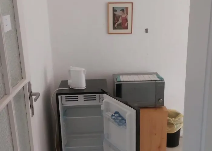 Self Check In 42 M Schlafzimmer Eigenes Badezimmer Mit Badewanne Kochecke Mit Esszimmer Im Einfamilienhaus Eigenes Badezimmer Keine アパート